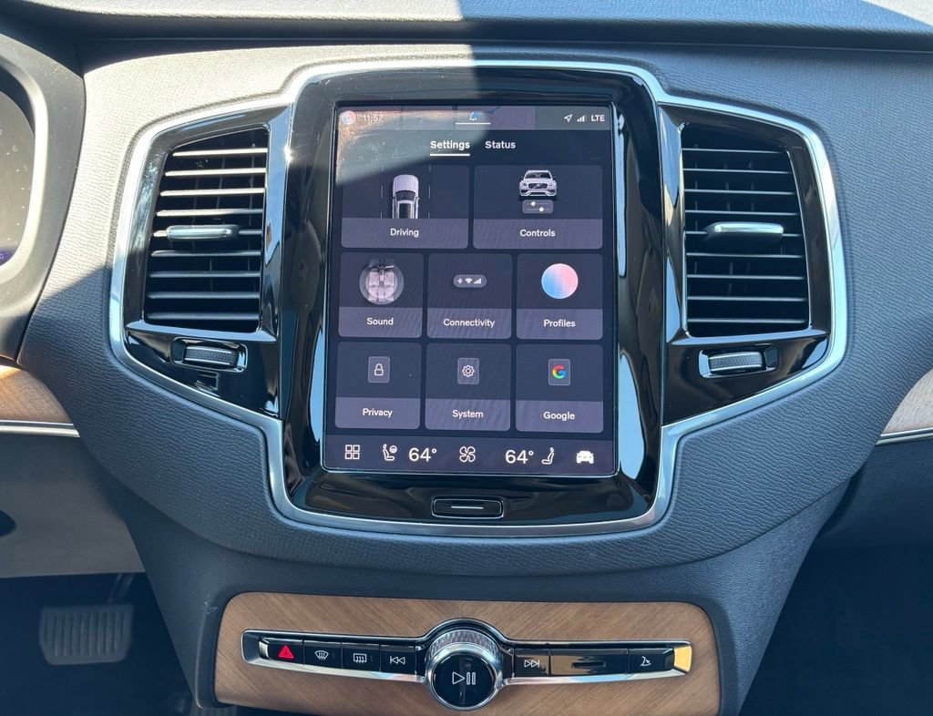 Certified 2023 Volvo XC90 B6 Plus w/ Protection Package AWD/4WD image 10