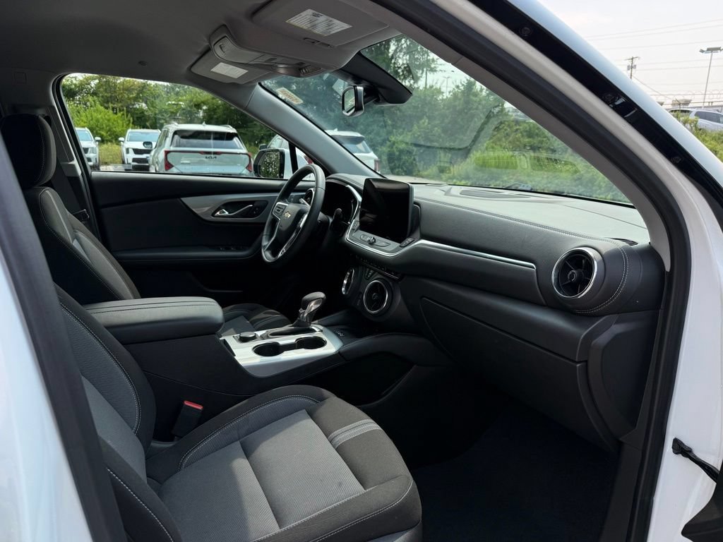 Used 2024 Chevrolet Blazer LT w/ Convenience Package FWD image 19