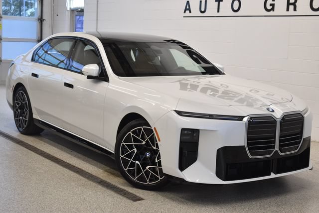 New 2027 BMW 740i xDrive w/ M Sport Package AWD/4WD image 1