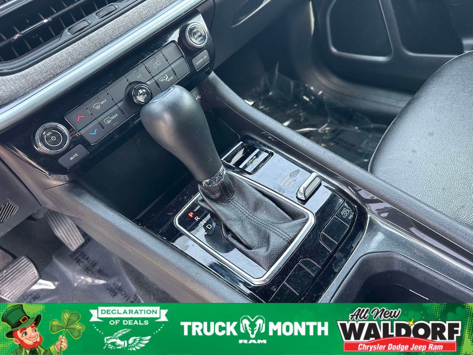 Used 2024 Jeep Compass Latitude image 13