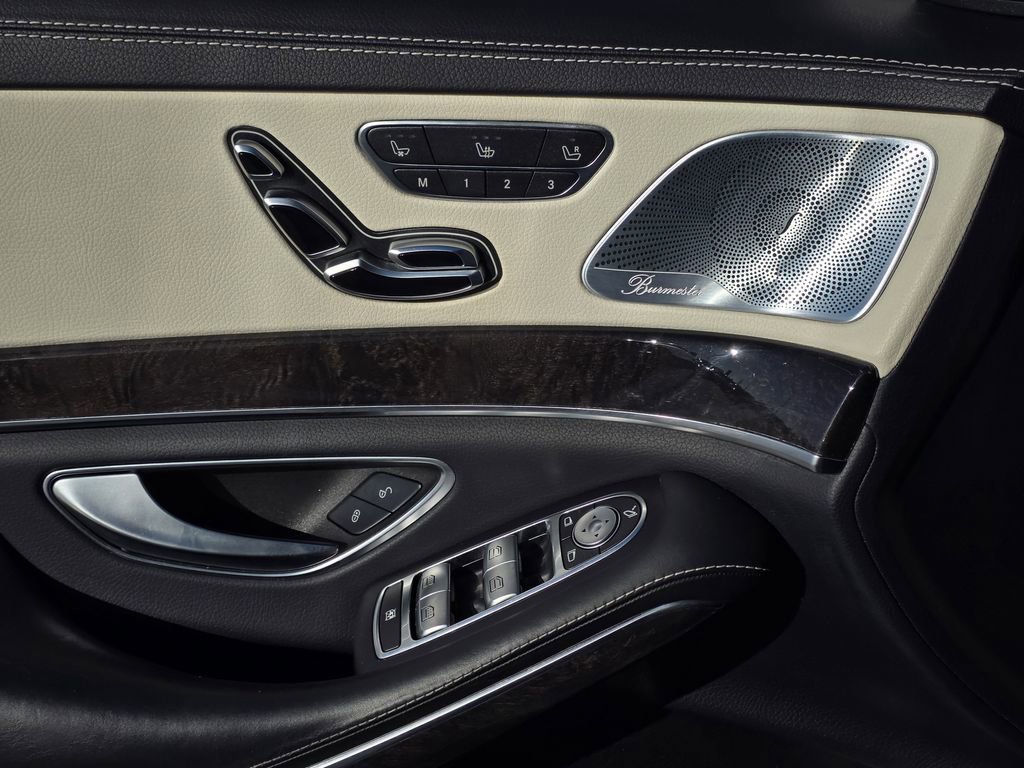 Used 2017 Mercedes-Benz S 550 Sedan w/ Sport Package w/ Sport Package image 18