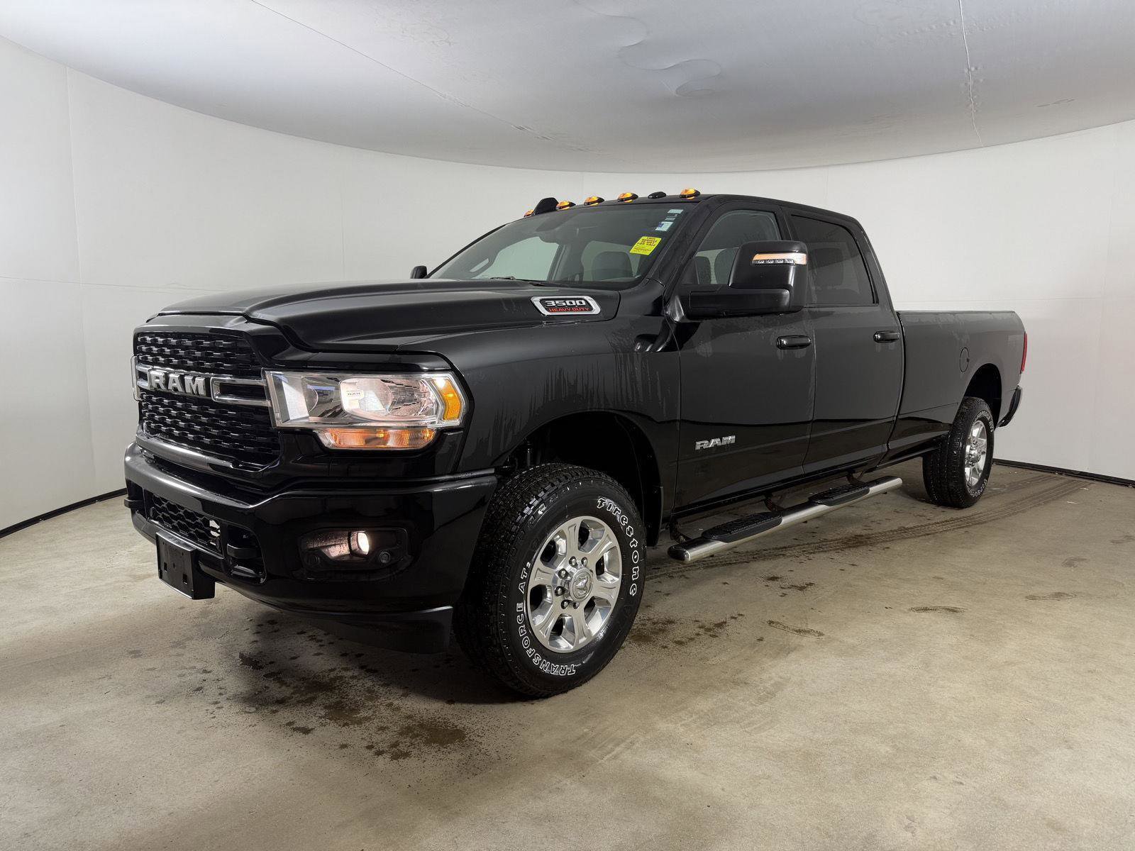 Used 2024 RAM 3500 Big Horn w/ Sport Appearance Package AWD/4WD image 12