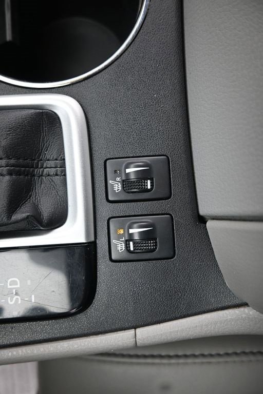 Used 2016 Toyota Highlander XLE image 29