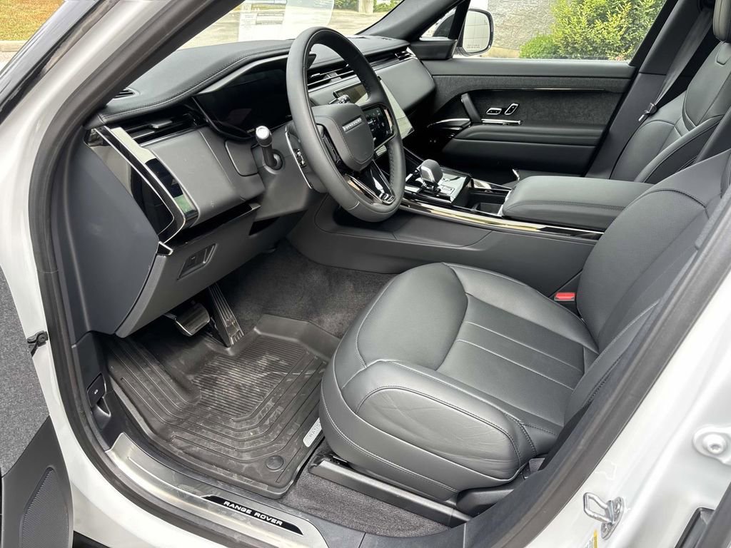 New 2025 Land Rover Range Rover Sport Dynamic SE image 12