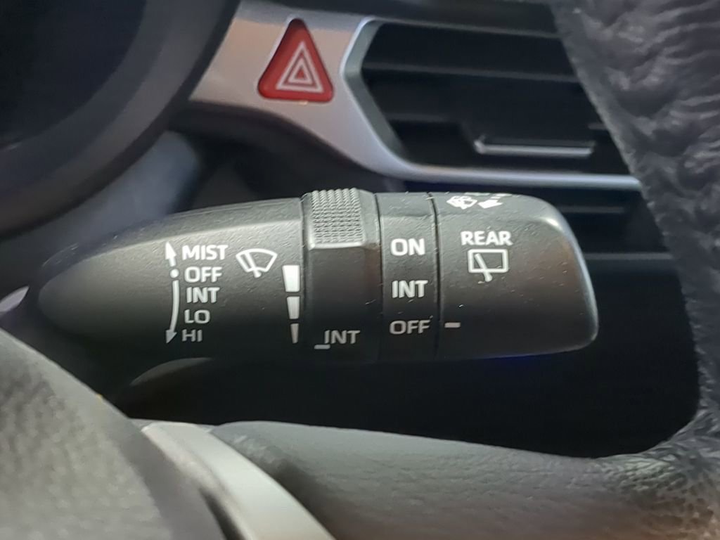 Used 2021 Toyota Sienna XLE FWD image 30