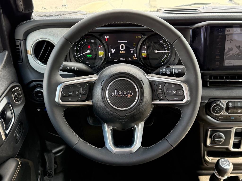 Used 2025 Jeep Wrangler Unlimited Sahara image 19