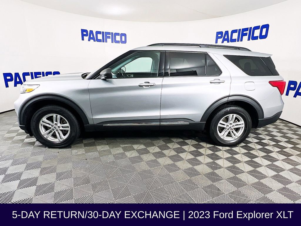 Used 2023 Ford Explorer XLT image 5