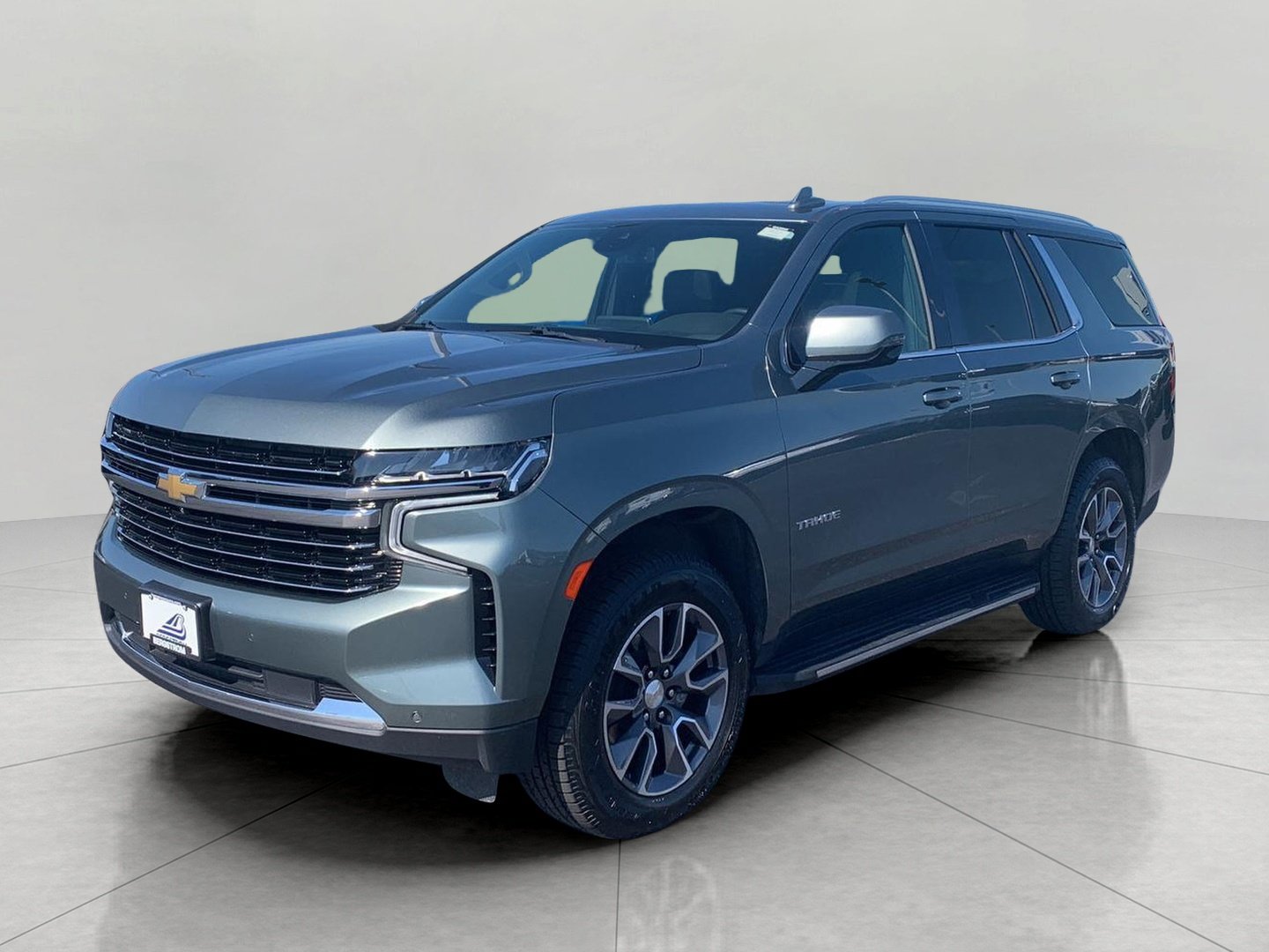 Used 2024 Chevrolet Tahoe LT w/ LT Signature Package AWD/4WD image 3