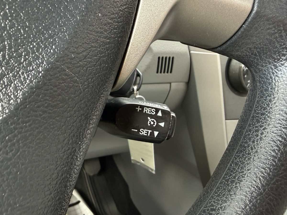 Used 2013 Toyota Corolla LE FWD image 17
