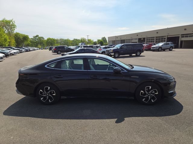 Certified 2025 Hyundai Sonata SEL AWD/4WD image 5
