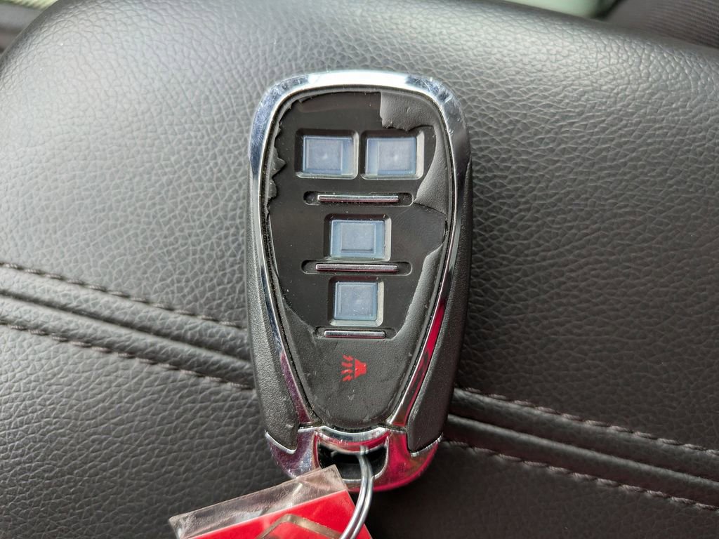 Used 2023 Chevrolet Malibu LT image 28