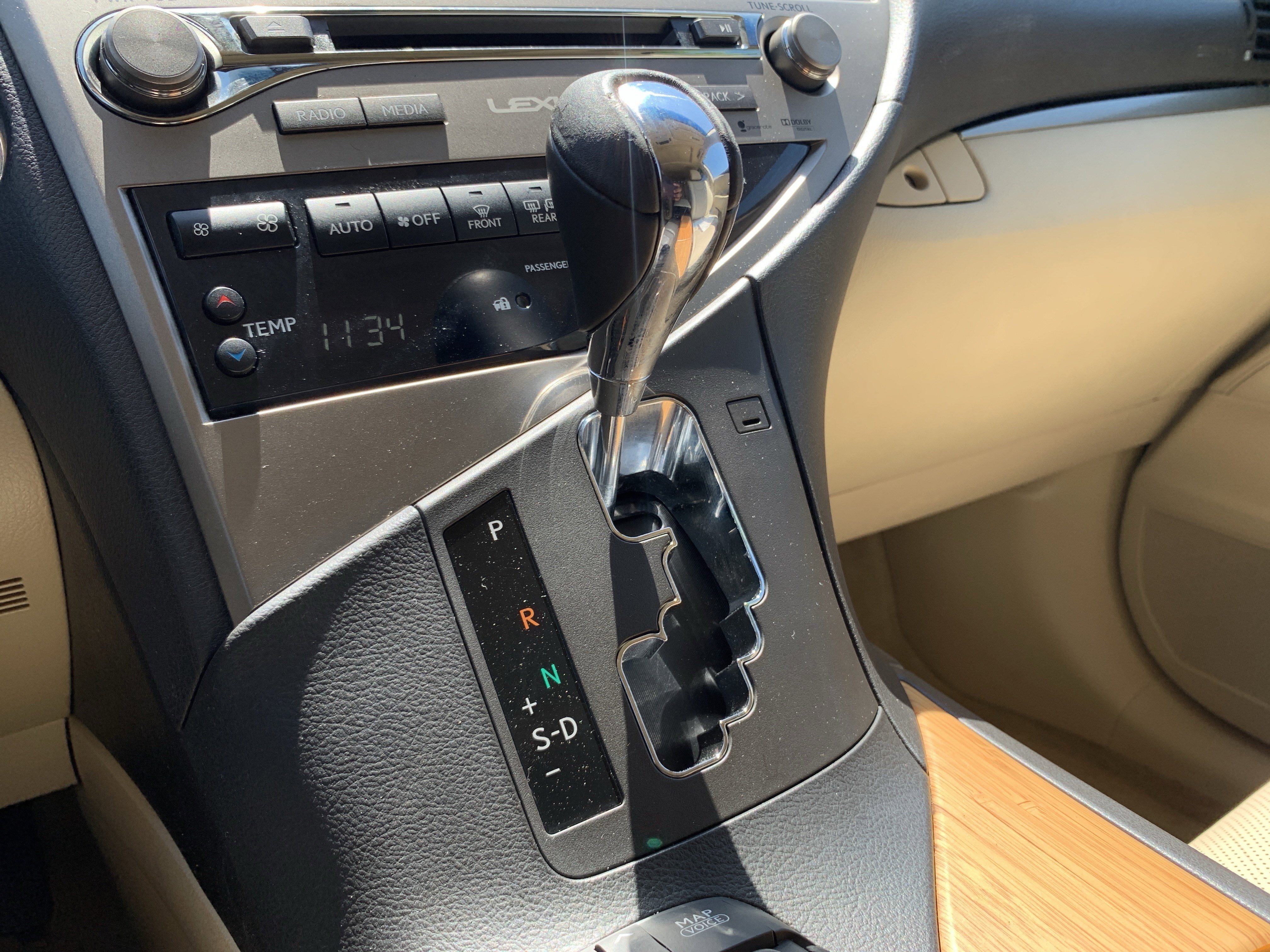 Used 2015 Lexus RX 450h FWD image 26
