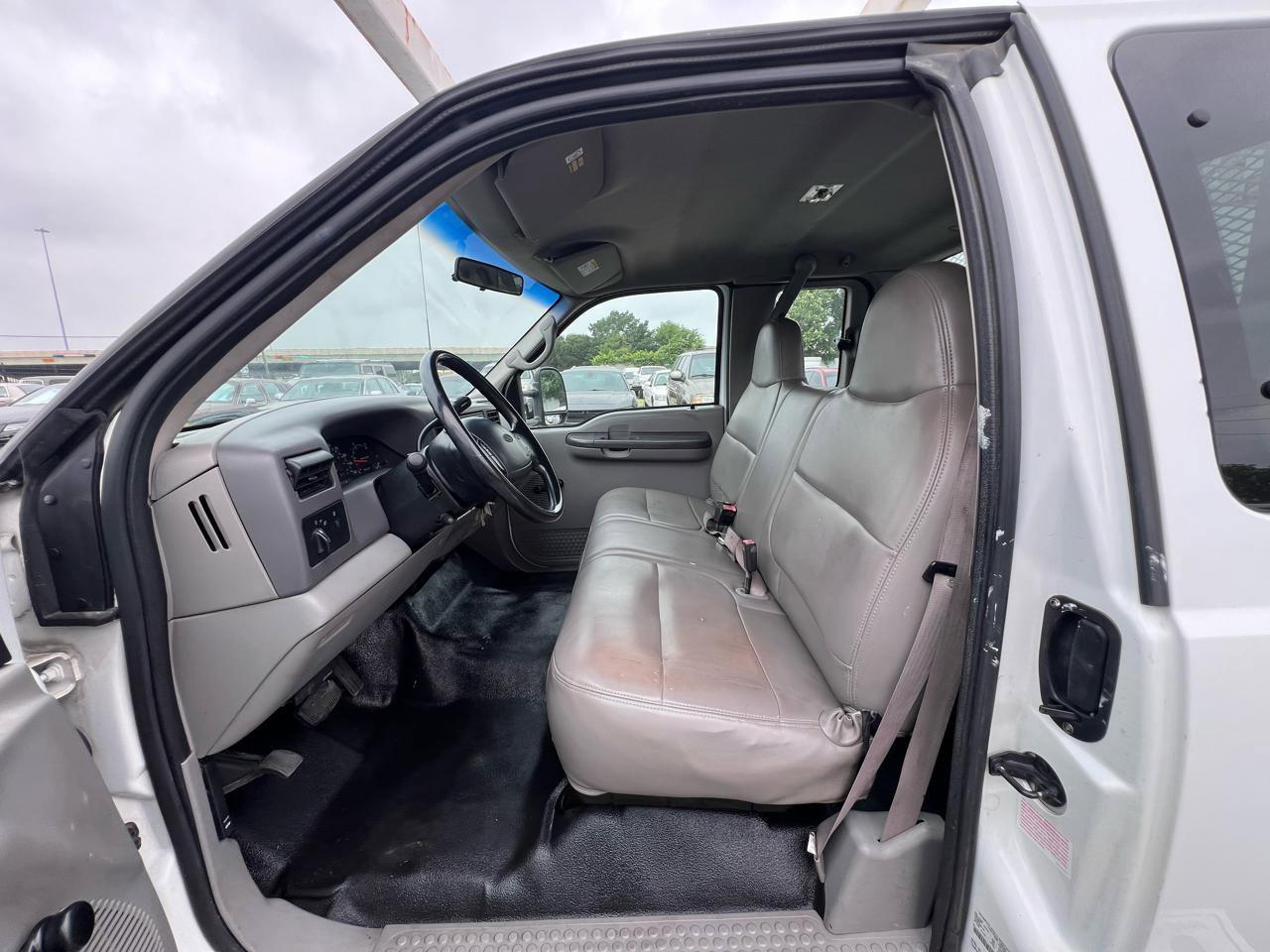 Used 2001 Ford F350 XL image 56