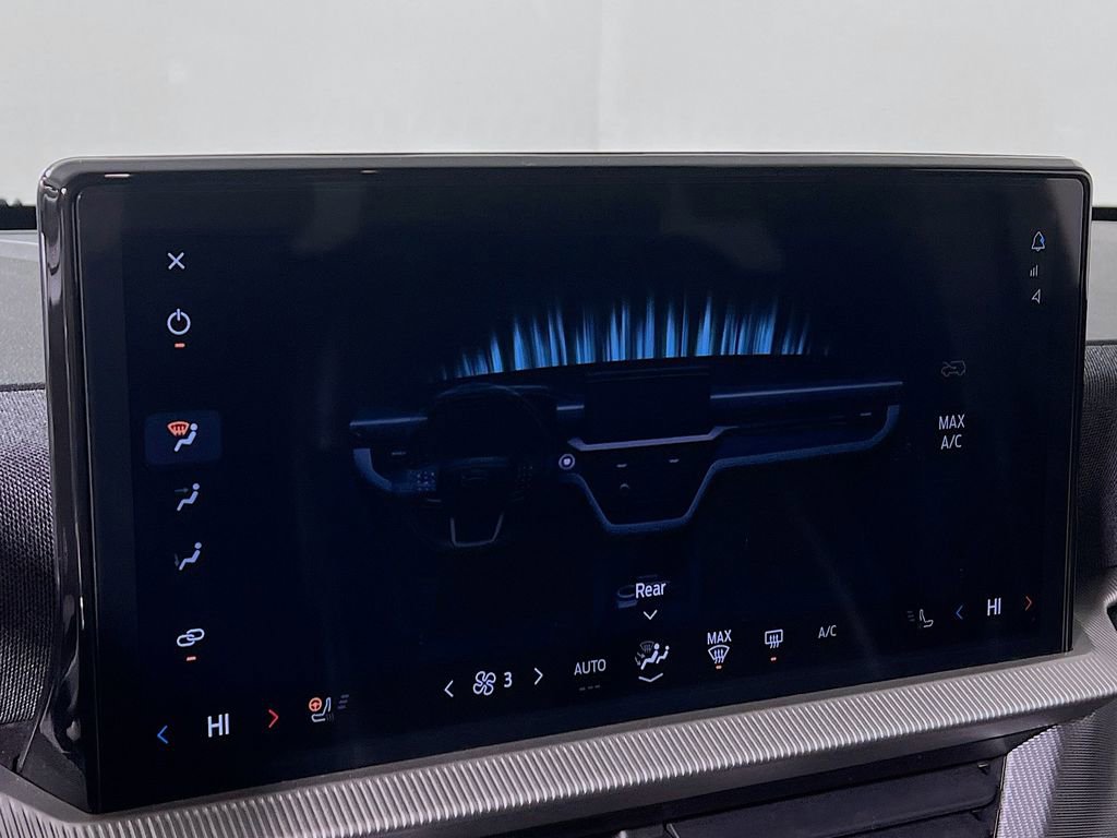 Used 2025 Ford Explorer ST-Line w/ ST-Line Street Pack image 14