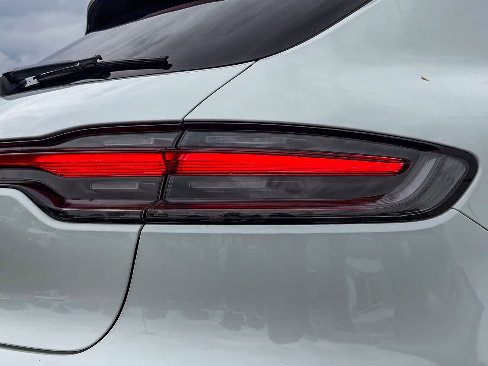 Used 2019 Porsche Macan AWD/4WD image 8