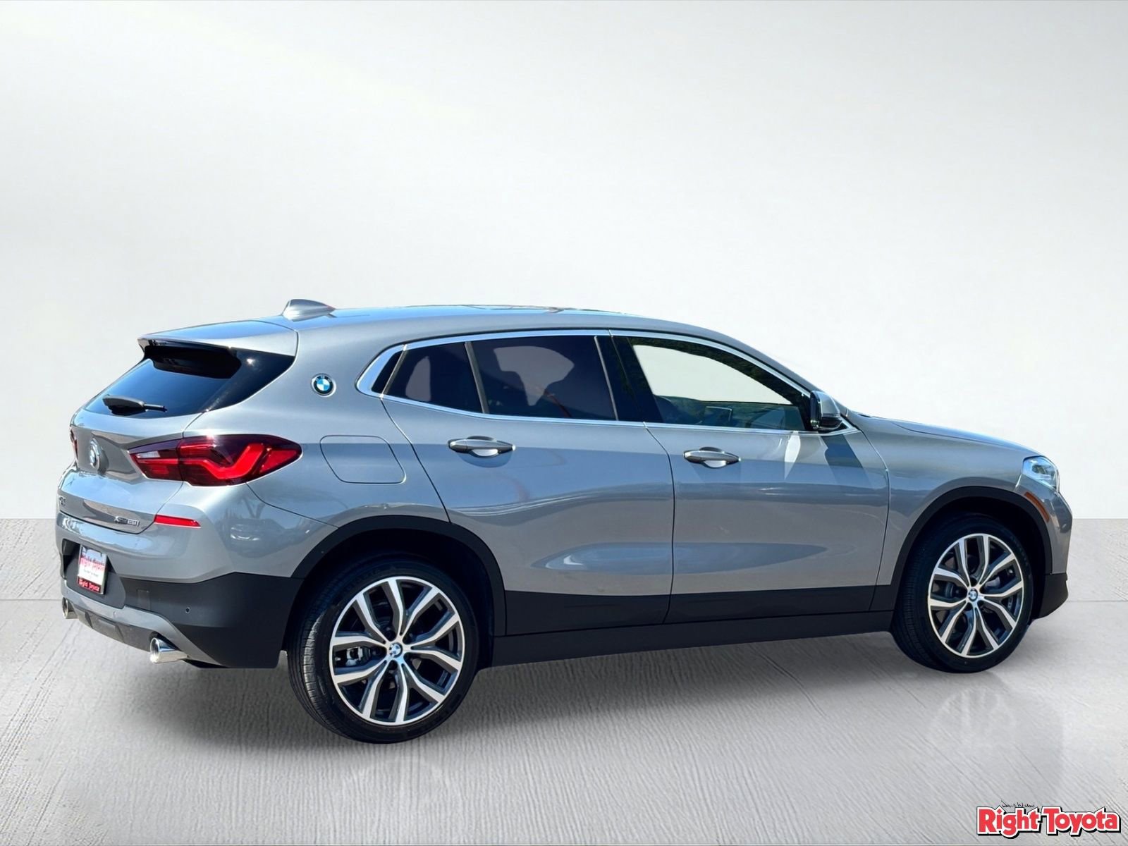 Used 2023 BMW X2 xDrive28i w/ Convenience Package AWD/4WD image 4