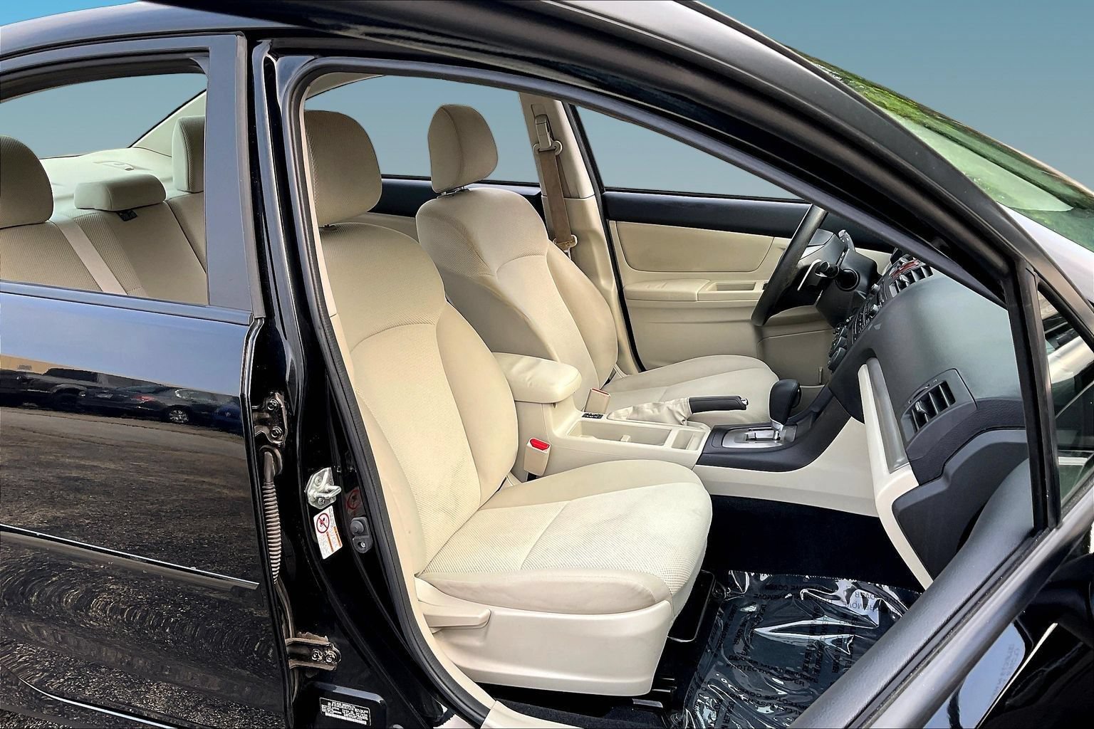 Used 2014 Subaru Impreza 2.0i Premium w/ All-Weather Package w/CVT AWD/4WD image 27