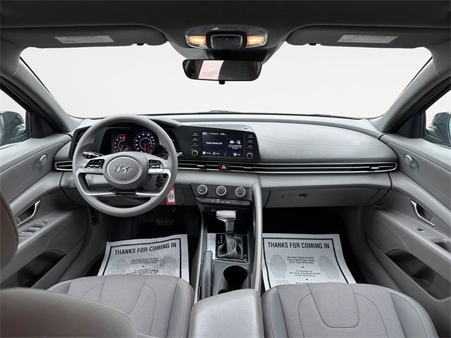 Used 2021 Hyundai Elantra SE image 10