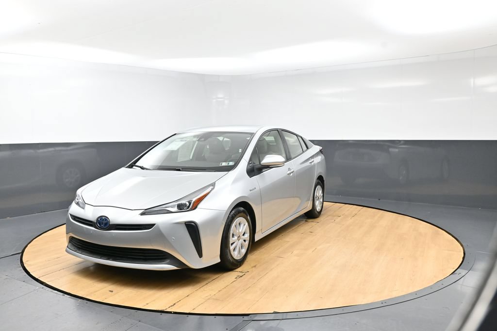 Used 2022 Toyota Prius LE FWD image 5