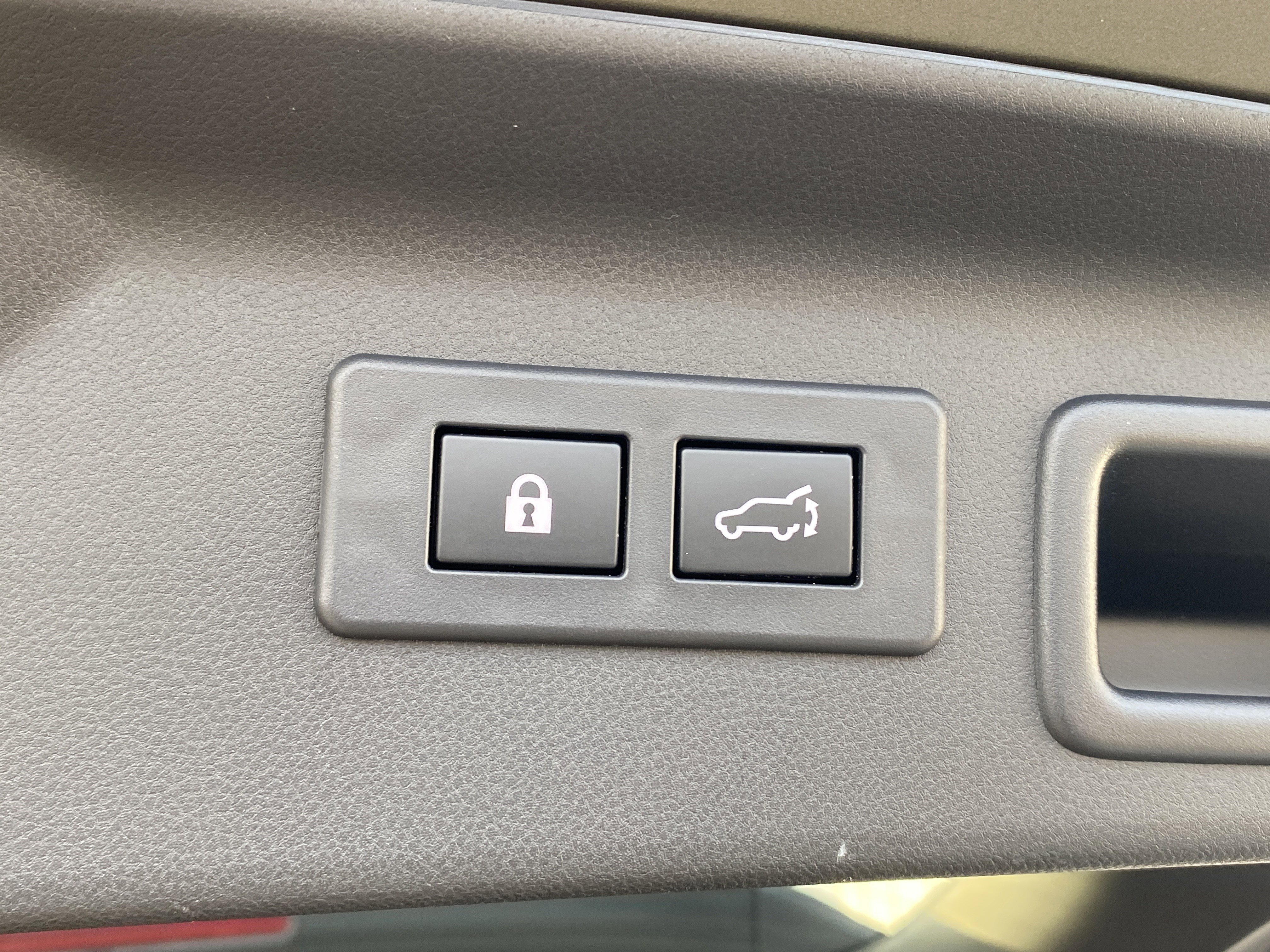 Used 2025 Subaru Forester Limited image 37