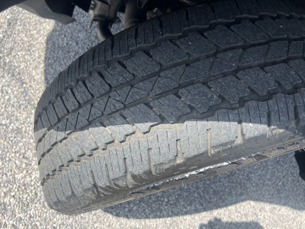 Used 2024 Chevrolet Colorado Z71 w/ Z71 Convenience Package 2 image 29