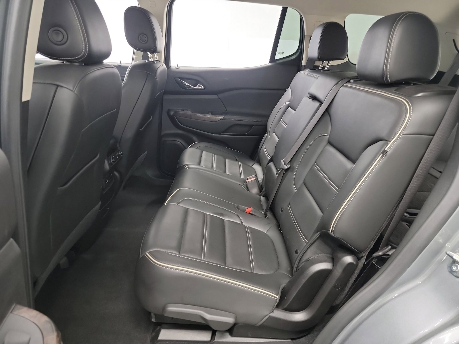 Used 2023 GMC Acadia Denali image 27