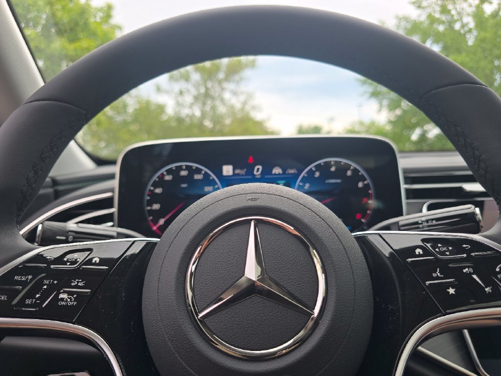 New 2027 Mercedes-Benz E 350 4MATIC Sedan image 29