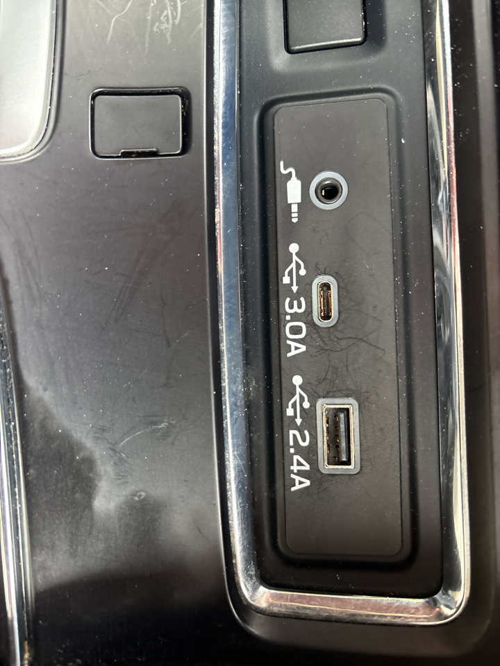 Used 2023 Subaru Ascent Limited image 17