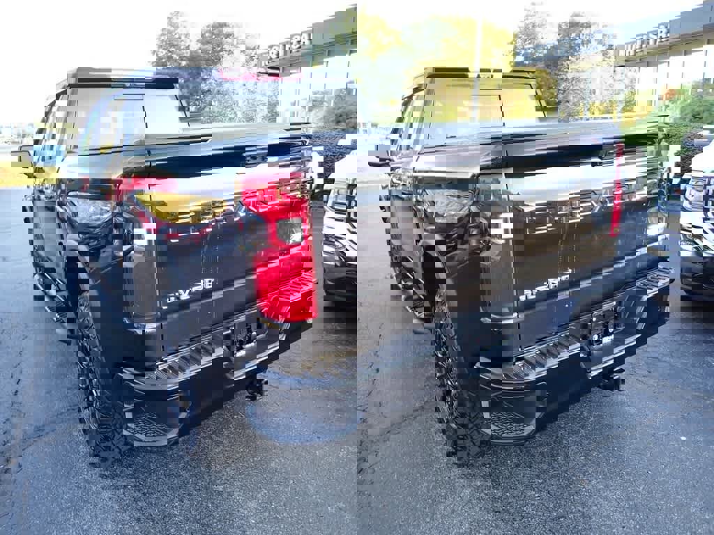 Certified 2024 Chevrolet Silverado 1500 ZR2 w/ Technology Package image 3