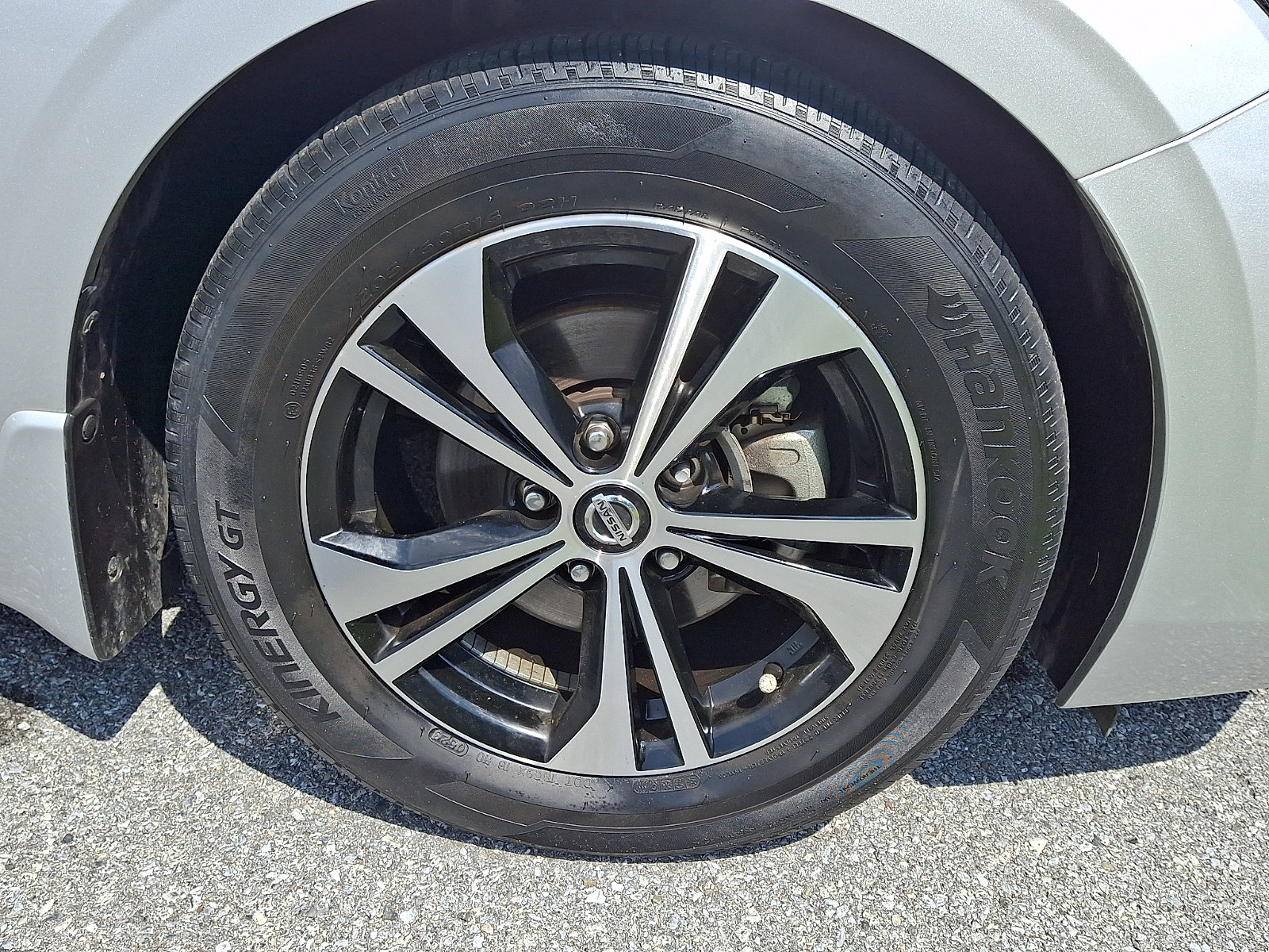 Used 2023 Nissan Sentra SV w/ All-Weather Package FWD image 8