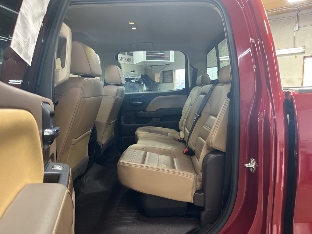 Used 2018 GMC Sierra 3500 Denali w/ Duramax Plus Package image 10