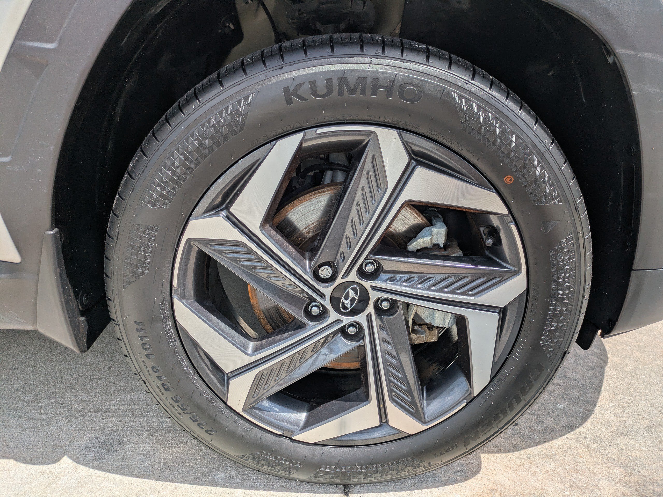 Certified 2022 Hyundai Tucson Limited w/ Cargo Package AWD/4WD image 9