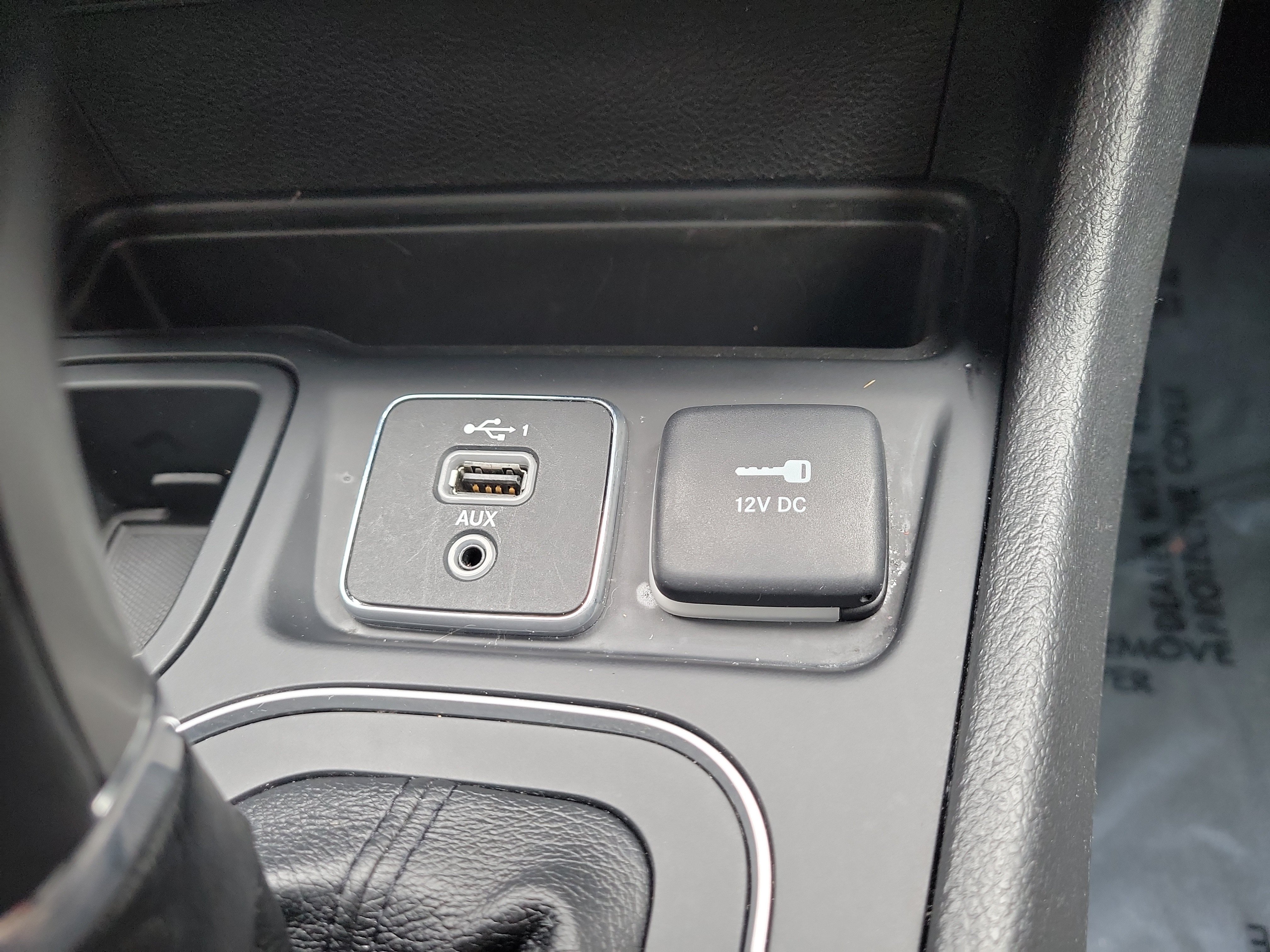 Used 2021 Jeep Cherokee Latitude Lux w/ Sun & Sound Group FWD image 28