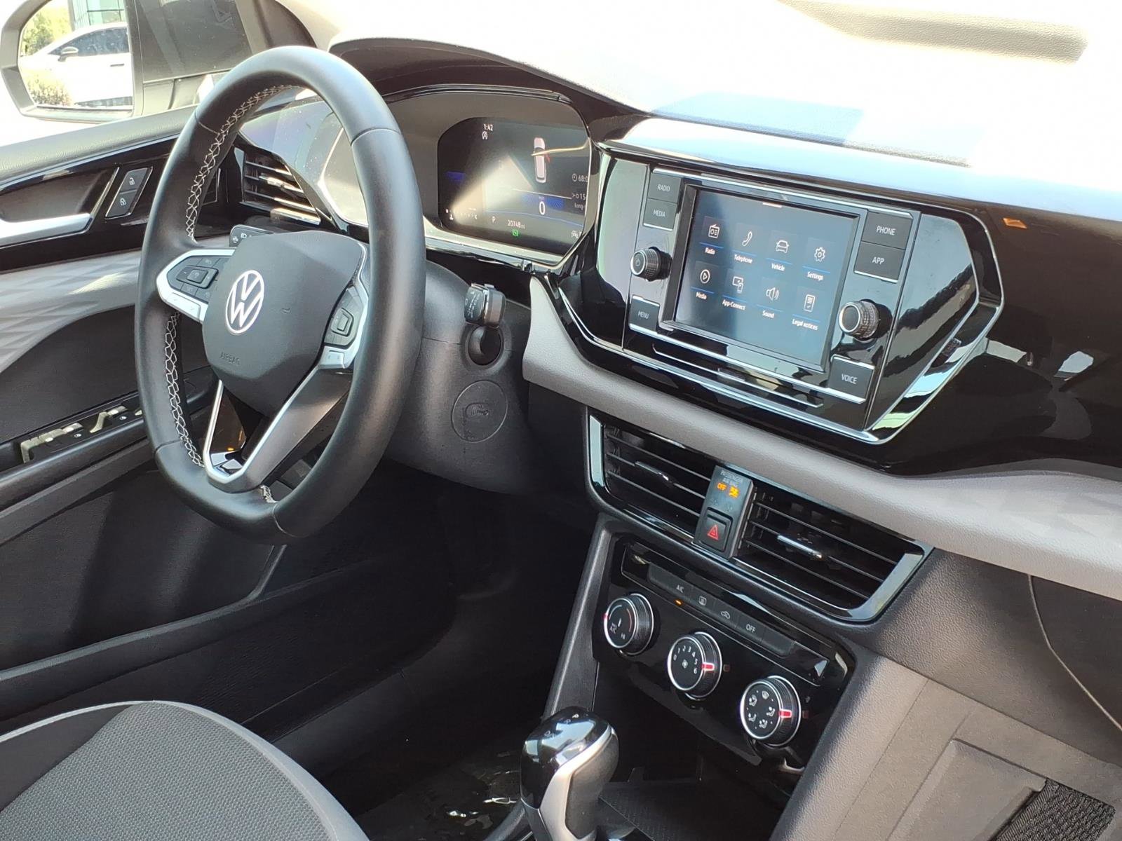 Certified 2024 Volkswagen Taos S FWD image 12