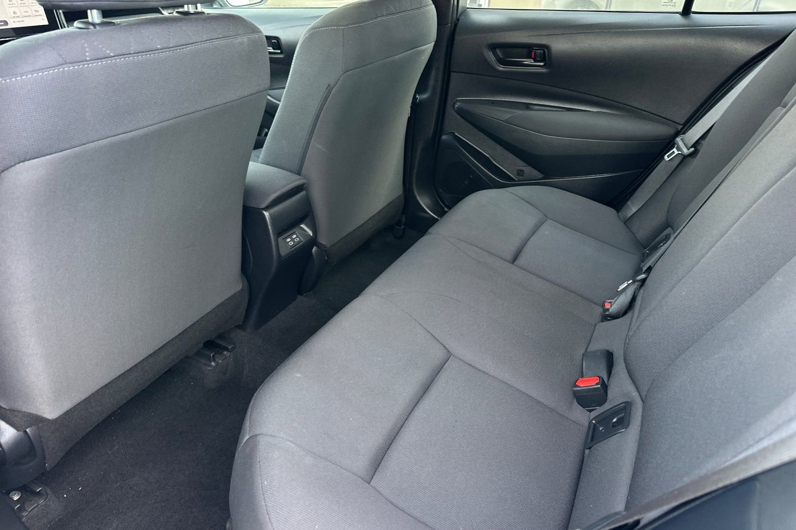 Used 2024 Toyota Corolla LE FWD image 13