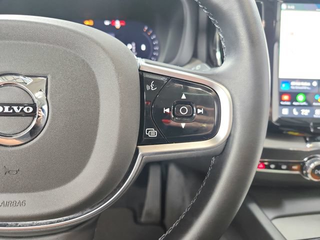 Used 2025 Volvo XC60 B5 Plus AWD/4WD image 25