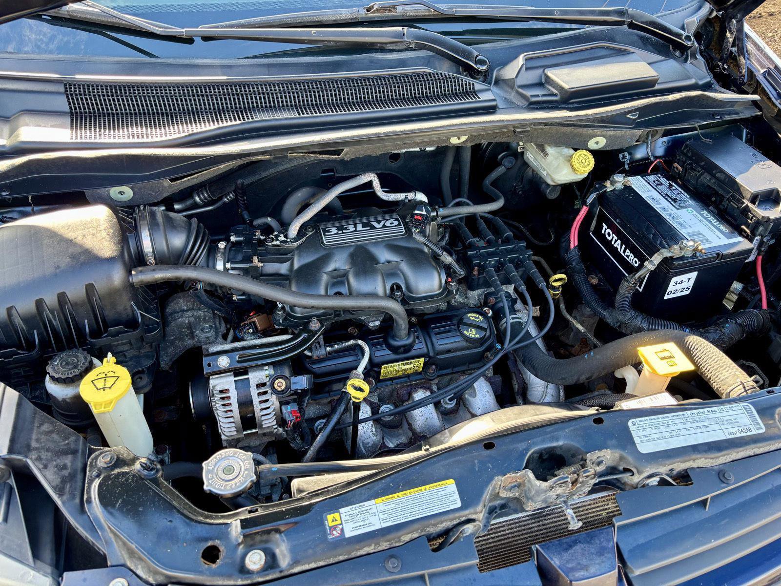 Used 2010 Dodge Grand Caravan SE image 17