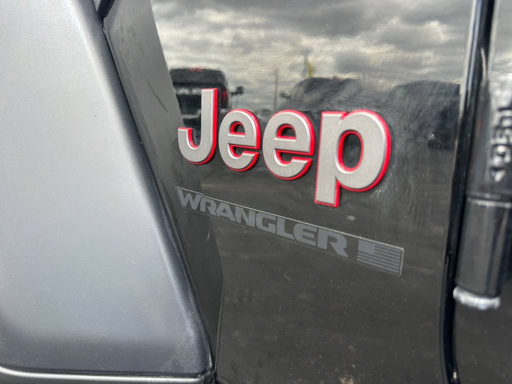 Used 2025 Jeep Wrangler Unlimited Rubicon AWD/4WD image 10