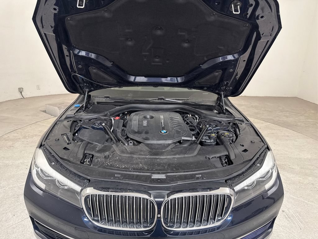 Used 2017 BMW 740i RWD image 16