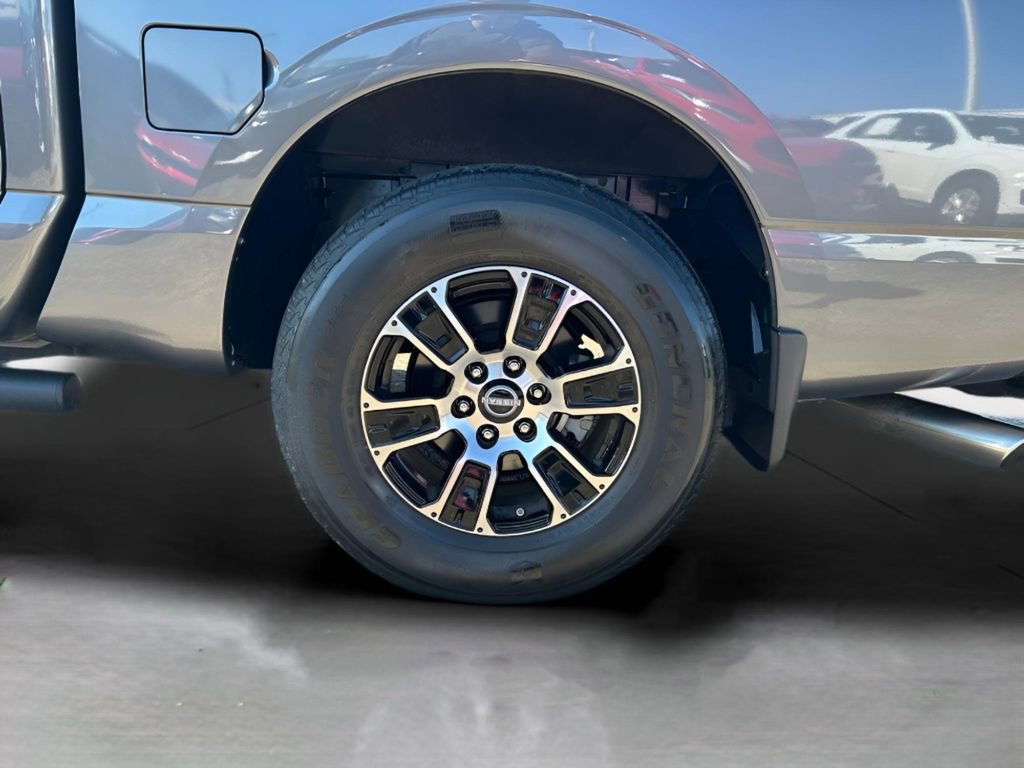 Used 2023 Nissan Titan SV w/ SV Convenience Package RWD image 24