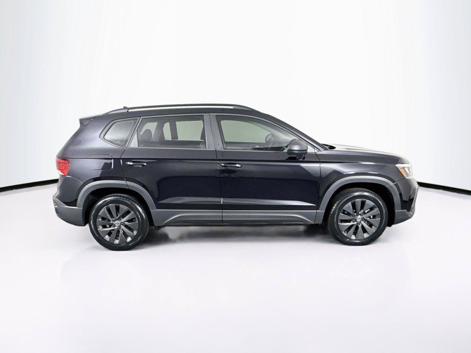 Used 2023 Volkswagen Taos S FWD image 9
