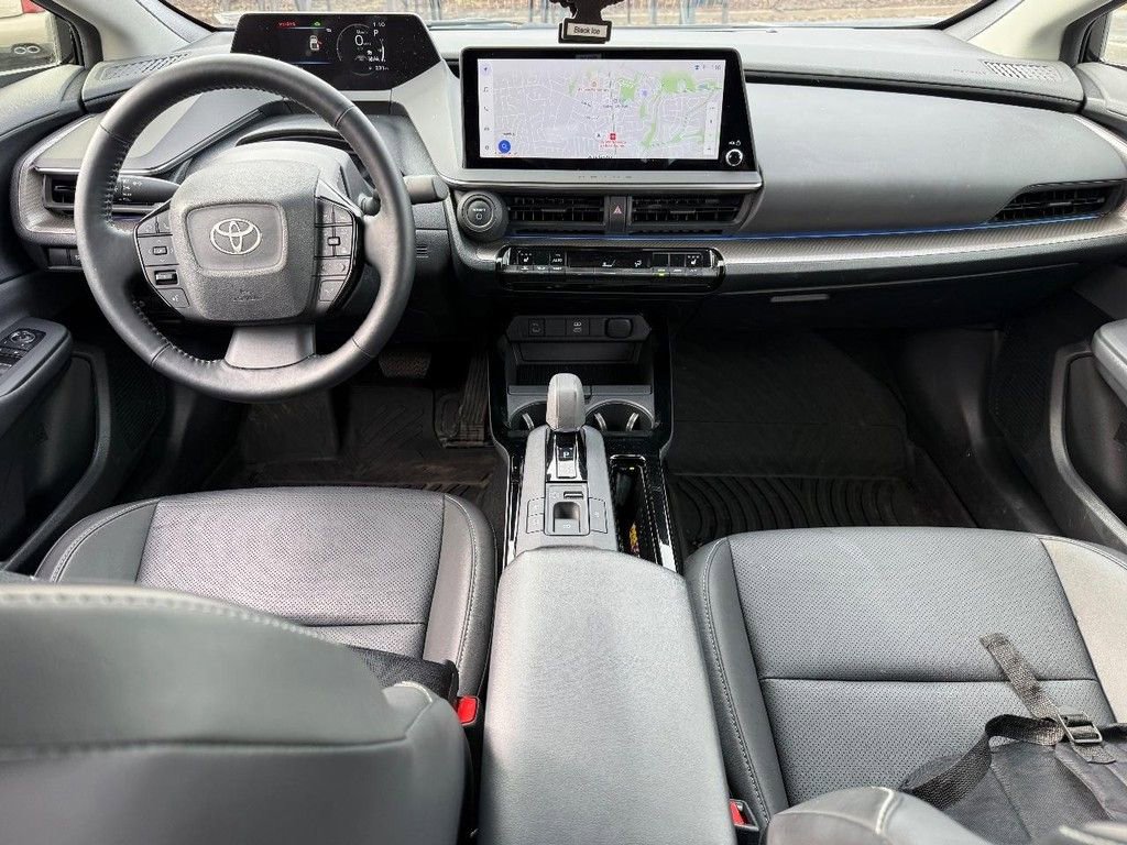 Used 2025 Toyota Prius XLE image 13