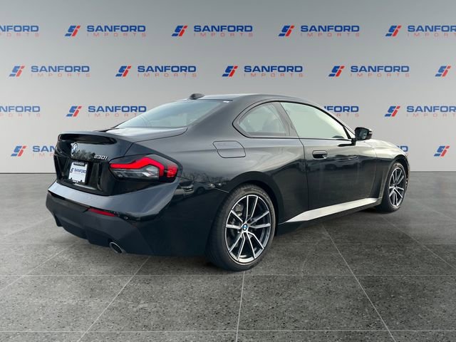 Used 2023 BMW 230i Coupe w/ Convenience Package image 5