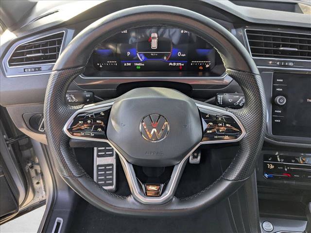 Used 2023 Volkswagen Tiguan SE R-Line image 17
