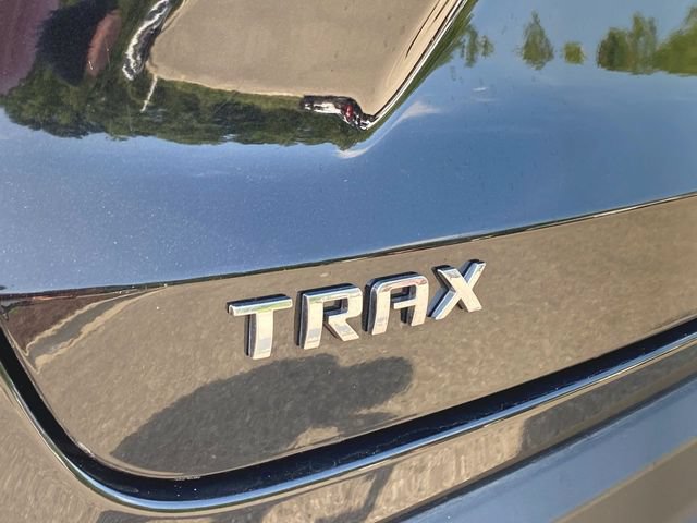 Used 2025 Chevrolet Trax LT w/ LT Convenience Package FWD image 30