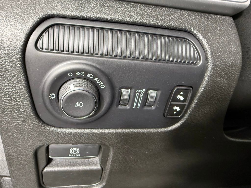 Used 2024 Jeep Wagoneer L Series II w/ Flexible Seating Group image 22