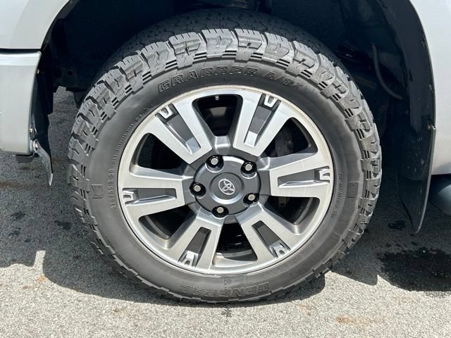 Used 2019 Toyota Tundra Platinum AWD/4WD image 18