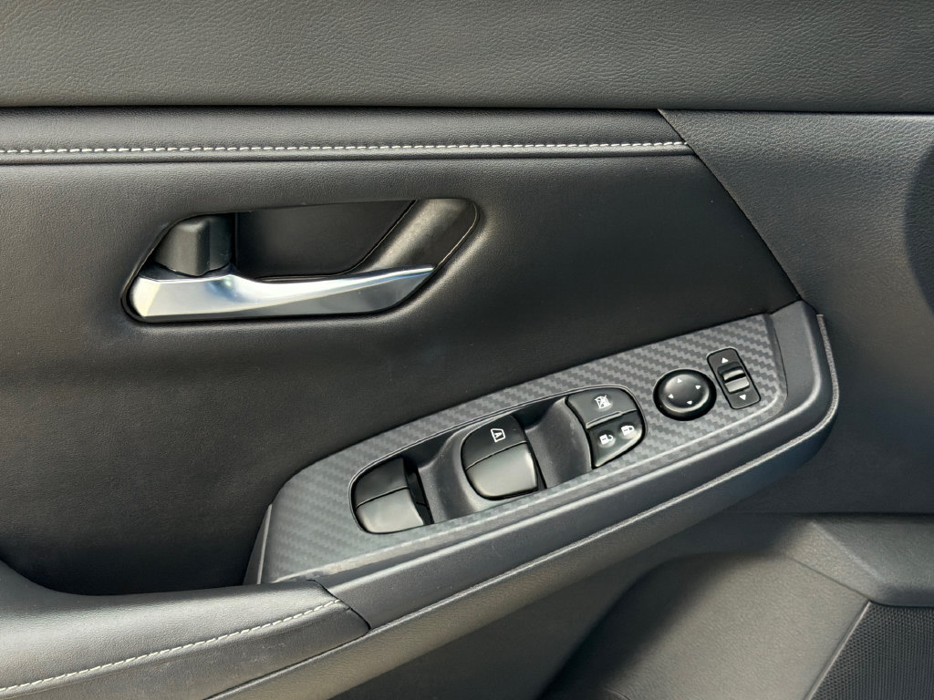 Used 2020 Nissan Sentra SV w/ Trunk Package FWD image 16