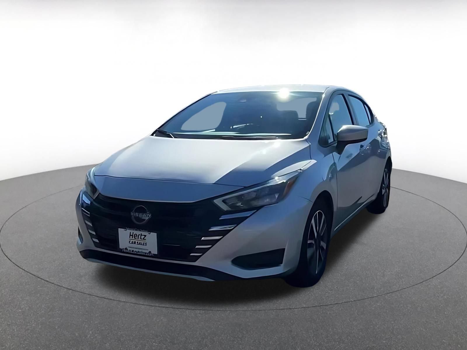 Used 2025 Nissan Versa SV FWD image 5