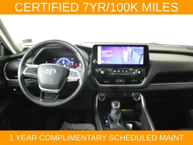 Used 2025 Toyota Grand Highlander AWD image 16